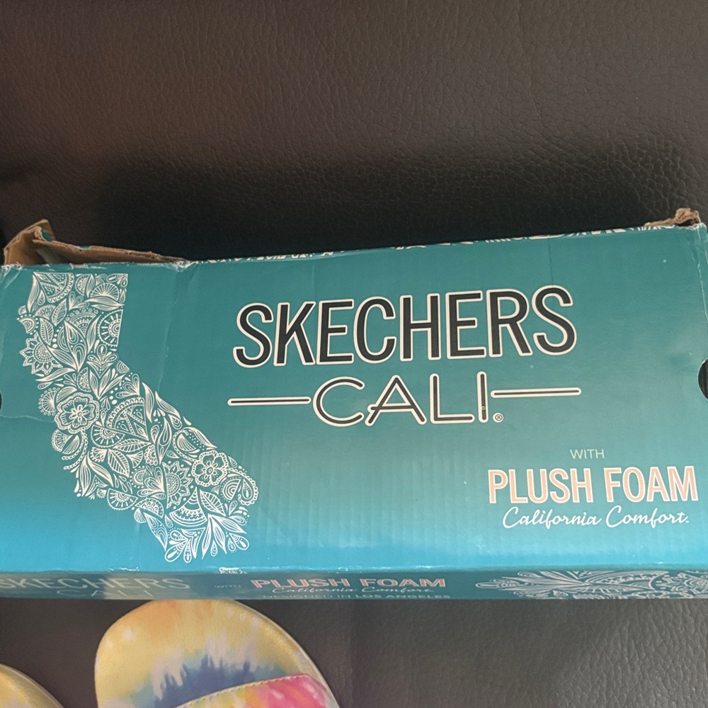 Sketchers plush foam white multi tie dye flip flops - Picture 5 of 6